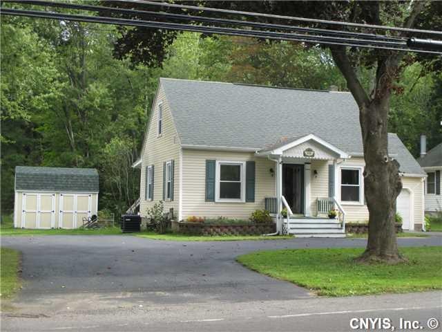 Exterior Front. SUCH NICE CURB APPEAL!!! MAINT. FR