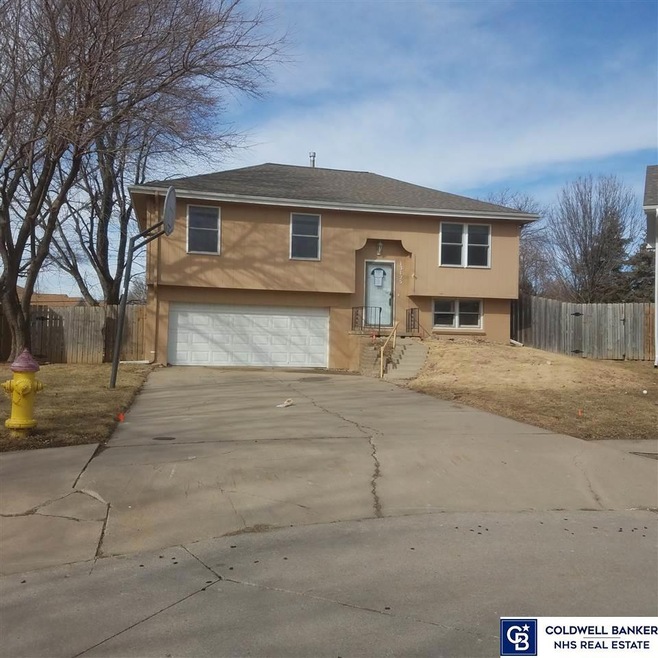 13125 Boyd Cir, Omaha, NE 68164 - photo 1