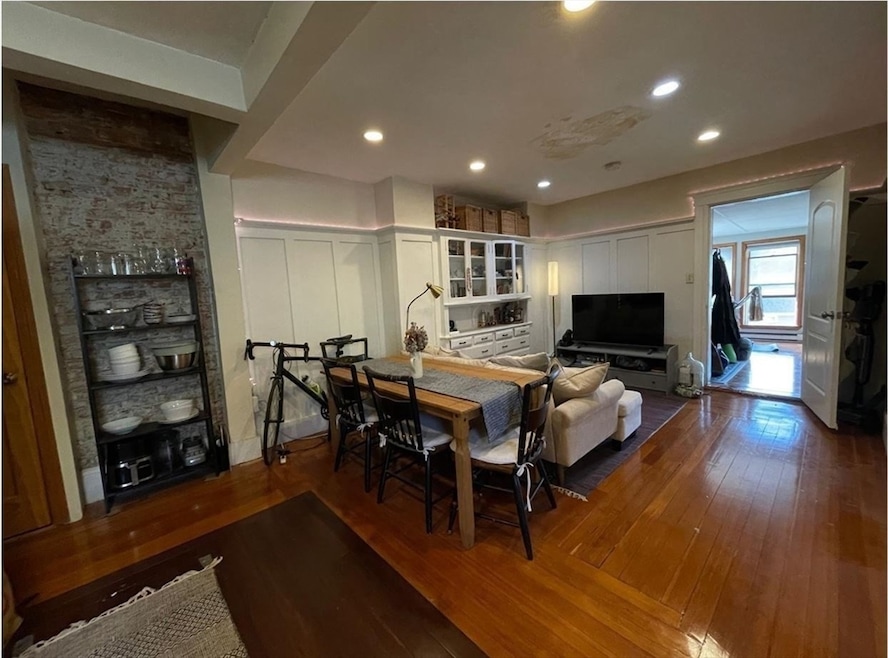 1672 Beacon St unit 2, Brookline, MA 02445 - photo 1