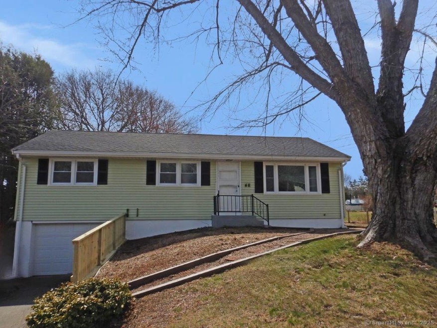 48 W Vine St, Pawcatuck, CT 06379 - photo 1