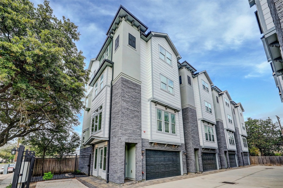 916 Yale St unit D, Houston, TX 77008 - photo 1