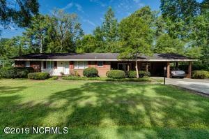 415 S Bennett St, Burgaw, NC 28425 - photo 1