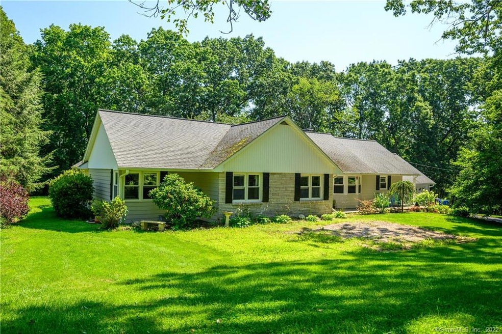 17 W View Dr, Woodstock, CT 06281 - photo 1