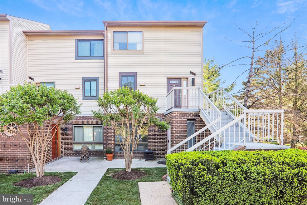 3133 Hawthorne Dr NE unit 3133, Washington, DC 20017 - photo 1