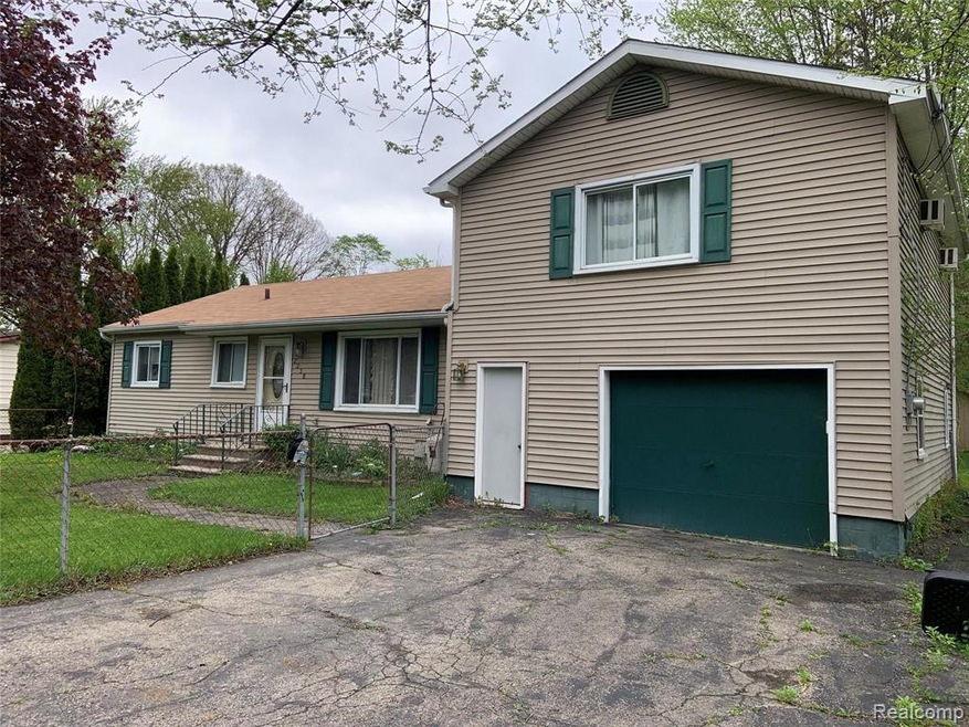 2238 Glade St, Burton, MI 48509 - photo 1