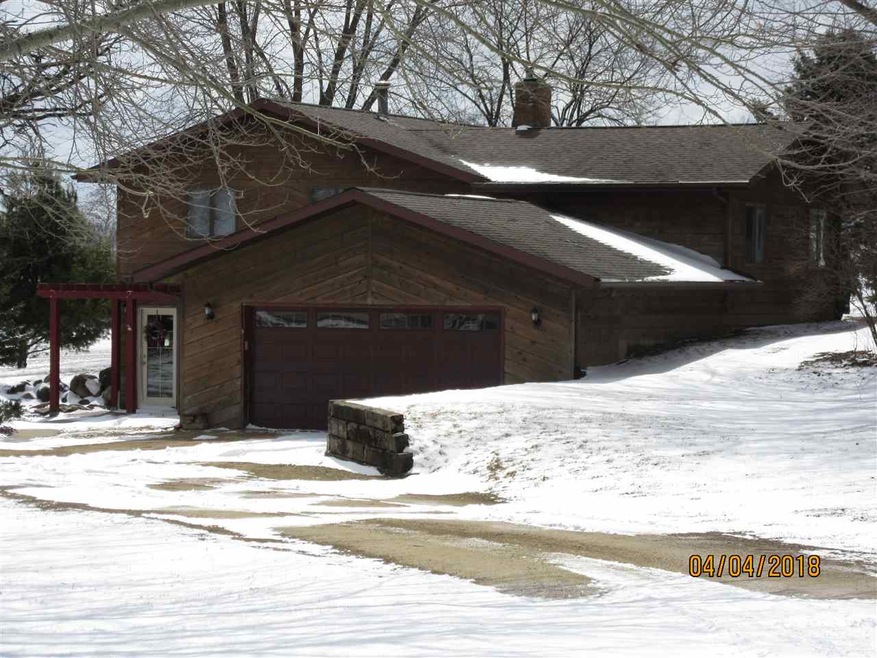 965 Elmer Rd, Brooklyn, WI 53521 - photo 1