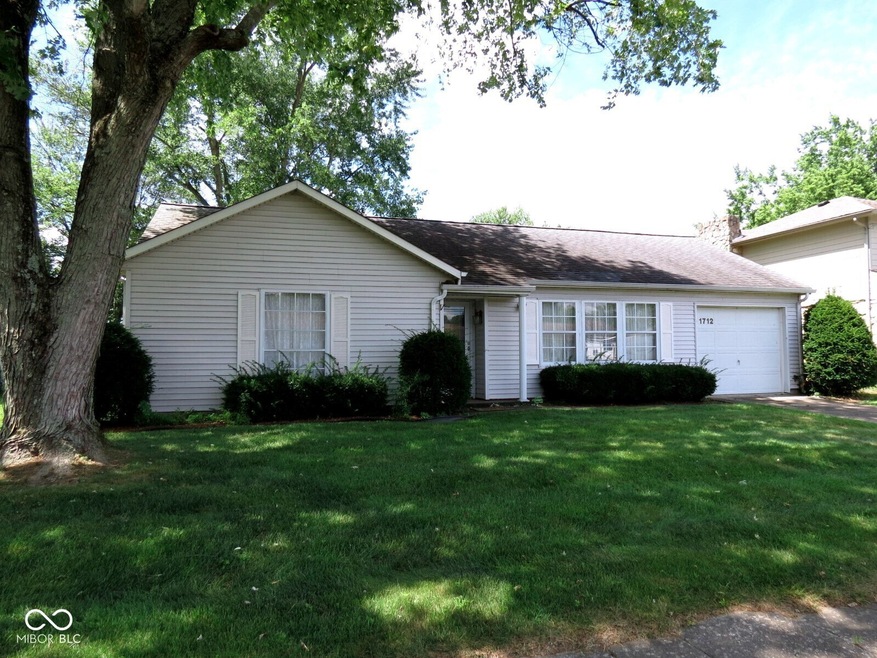 1712 Prairie Dr, Columbus, IN 47203 - photo 1