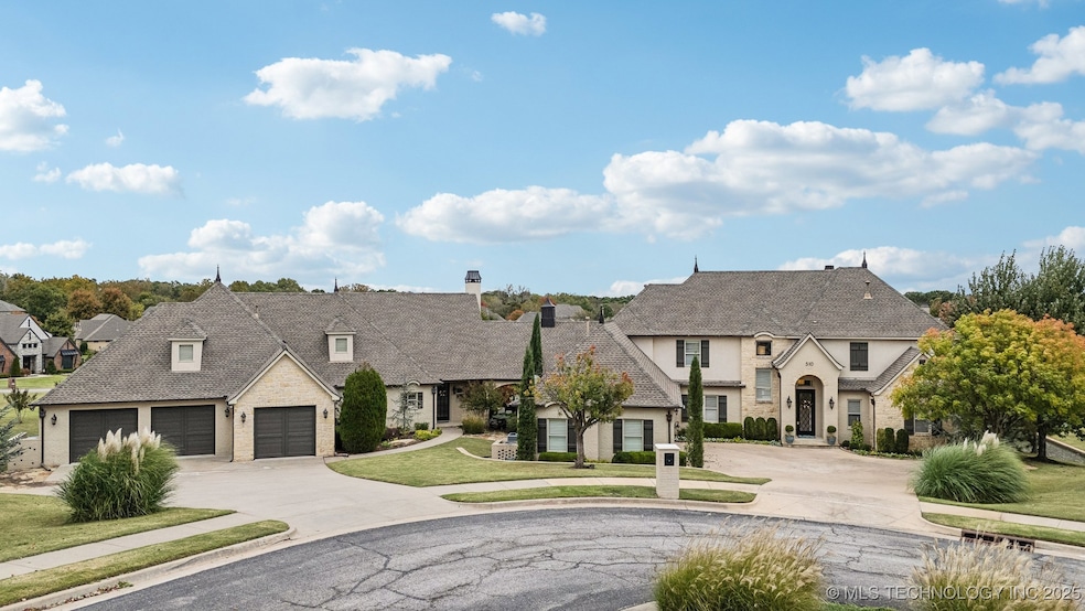 510 E Fredericksburg Ct, Broken Arrow, OK 74011 - photo 1