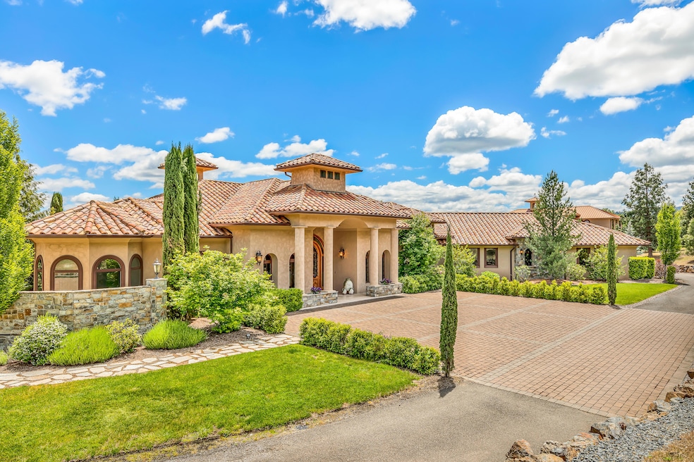 4177 Tami Ln, Central Point, OR 97502 - photo 1