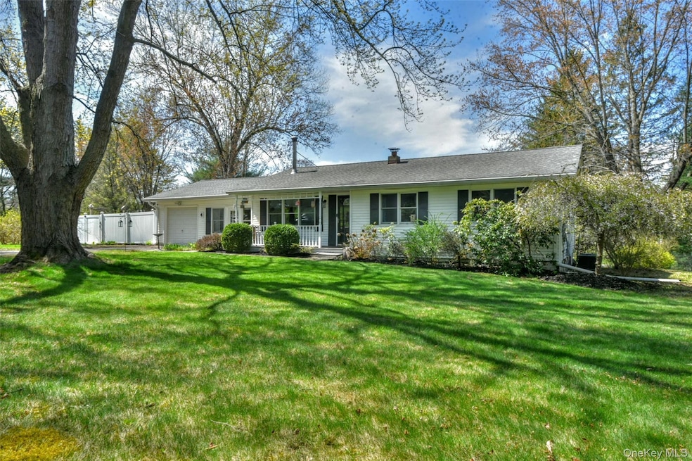 4 Verplanck Ave, Hopewell Junction, NY 12533 - photo 1