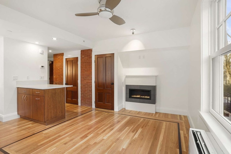 165 Winthrop Rd unit B, Brookline, MA 02445 - photo 1