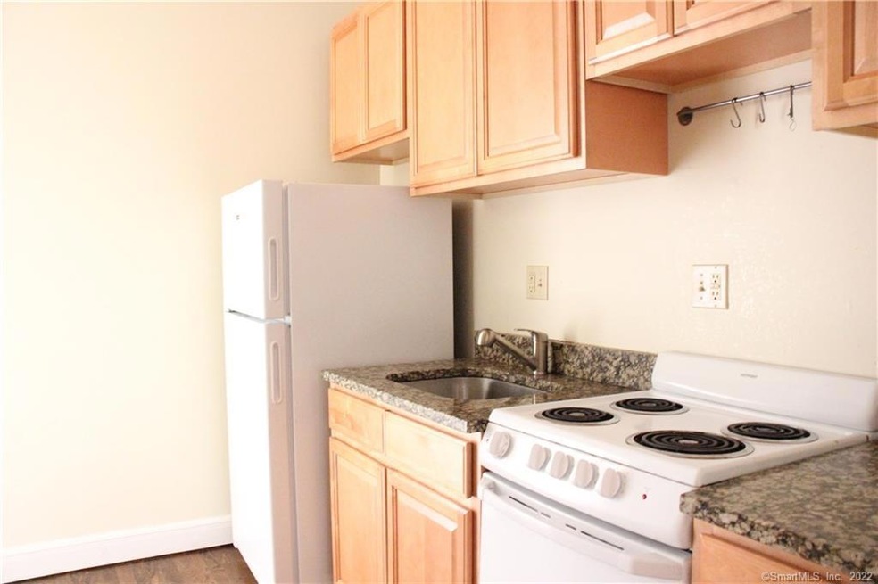 98 Howe St unit 4, New Haven, CT 06511 - photo 1