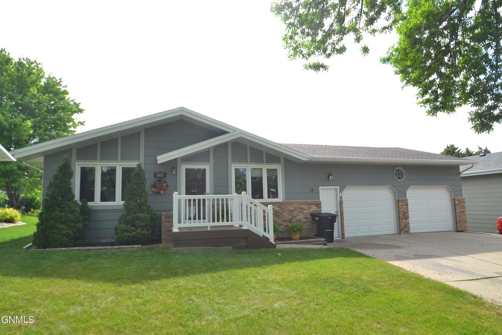803 N 34th St