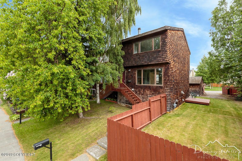 Exterior Front-20190618-48033