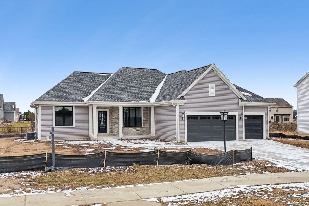 471 Chapman Blvd 01 Transitional