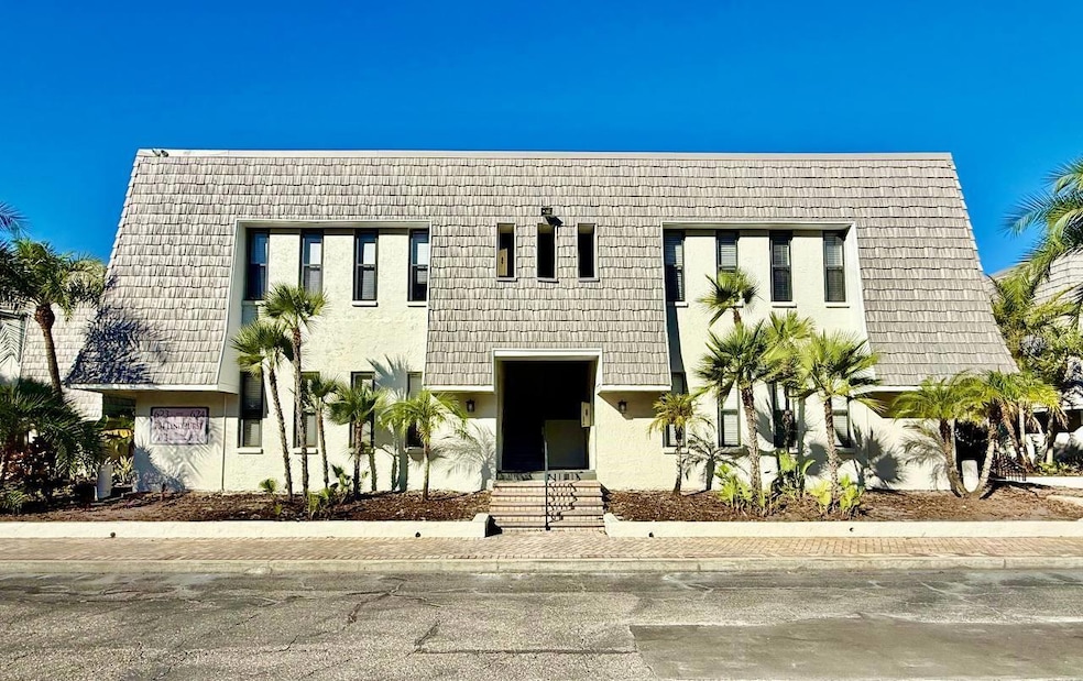 704 Lyndhurst St unit 624, Dunedin, FL 34698 - photo 1