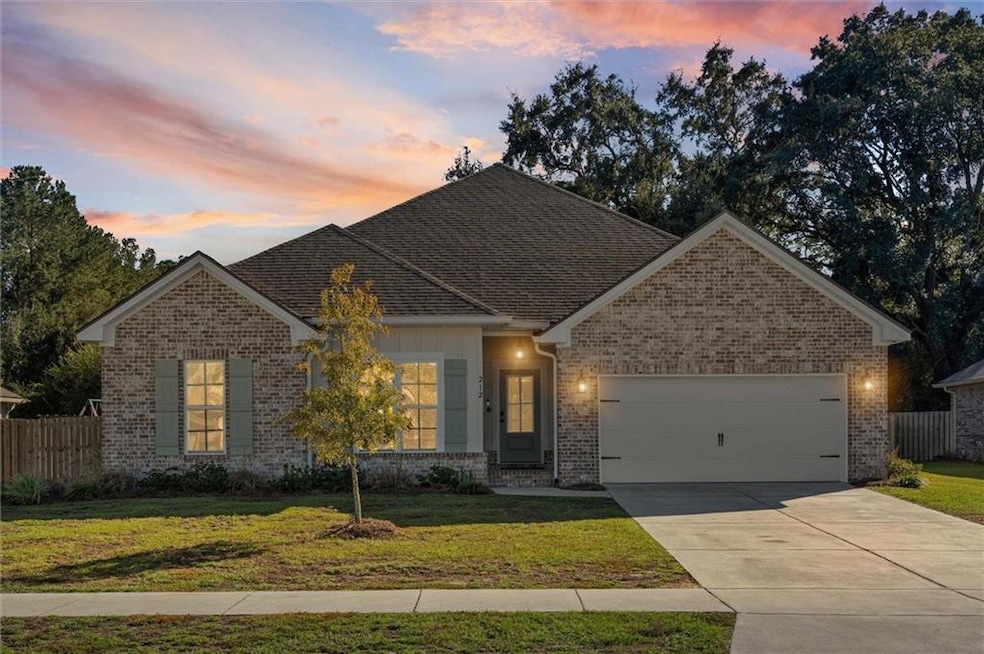 212 Ornate Ave, Fairhope, AL 36532 - photo 1