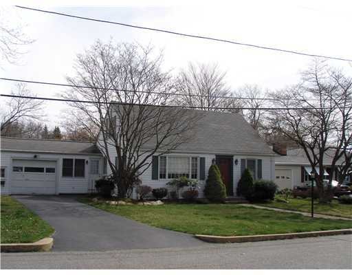 26 Metcalf St, Warwick, RI 02888 - photo 1