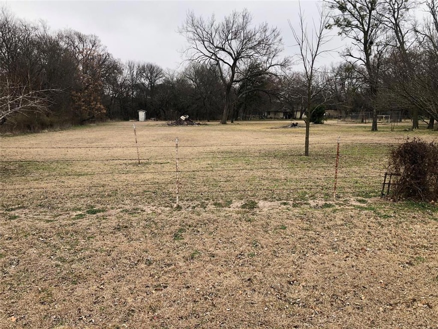 3951 Oak Glen Dr, Weatherford, TX 76087 - photo 1