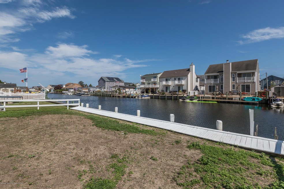 27 Carlyle Dr, Bayville, NJ 08721 - photo 1