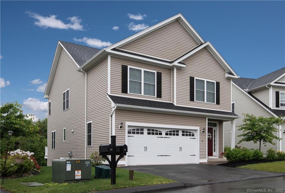 Welcome home to 33 Lexington Gardens