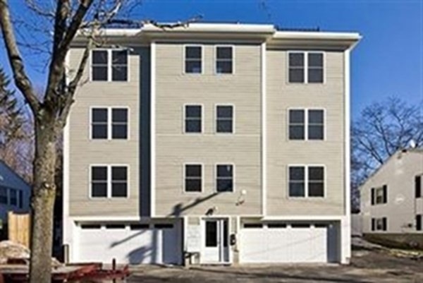 829 Lagrange St unit 6, West Roxbury, MA 02132 - photo 1