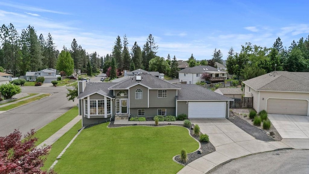 For Sale $485,000 • Co-Listing Agent