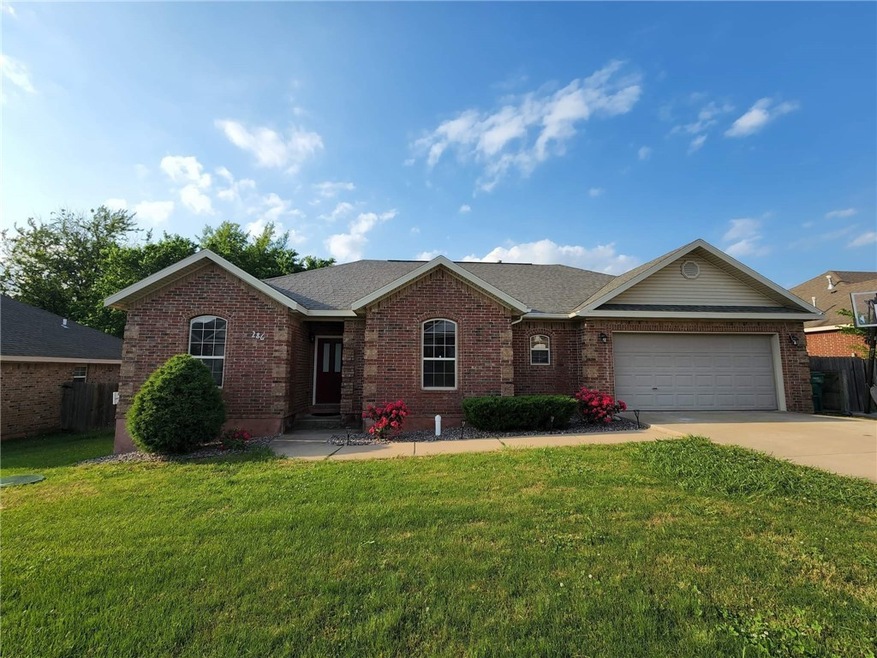 286 Hunter Allen Dr, Bethel Heights, AR 72764 - photo 1