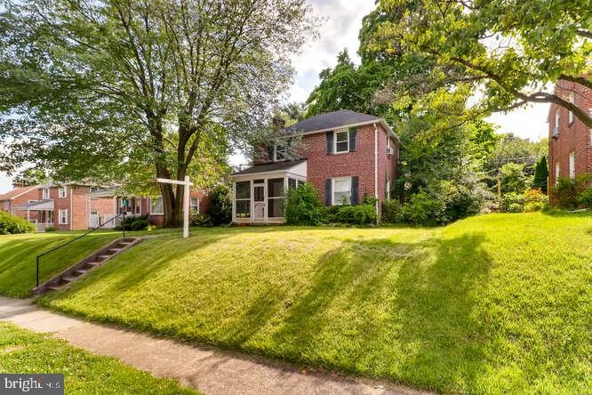 704 Devonshire Rd, Baltimore, MD 21229 - photo 1