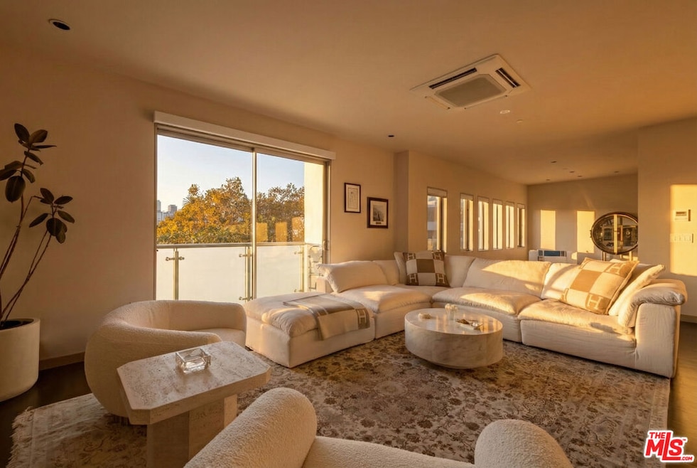 928 N Croft Ave unit 304, West Hollywood, CA 90069 - photo 1