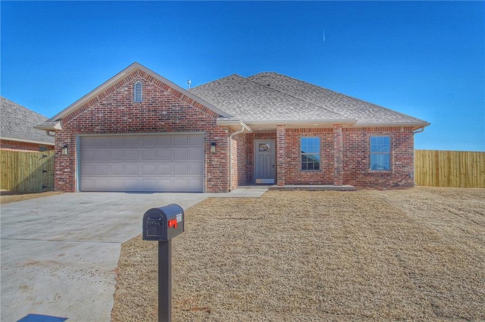 2201 Crooked Oak Dr, Shawnee, OK 74804 - photo 1