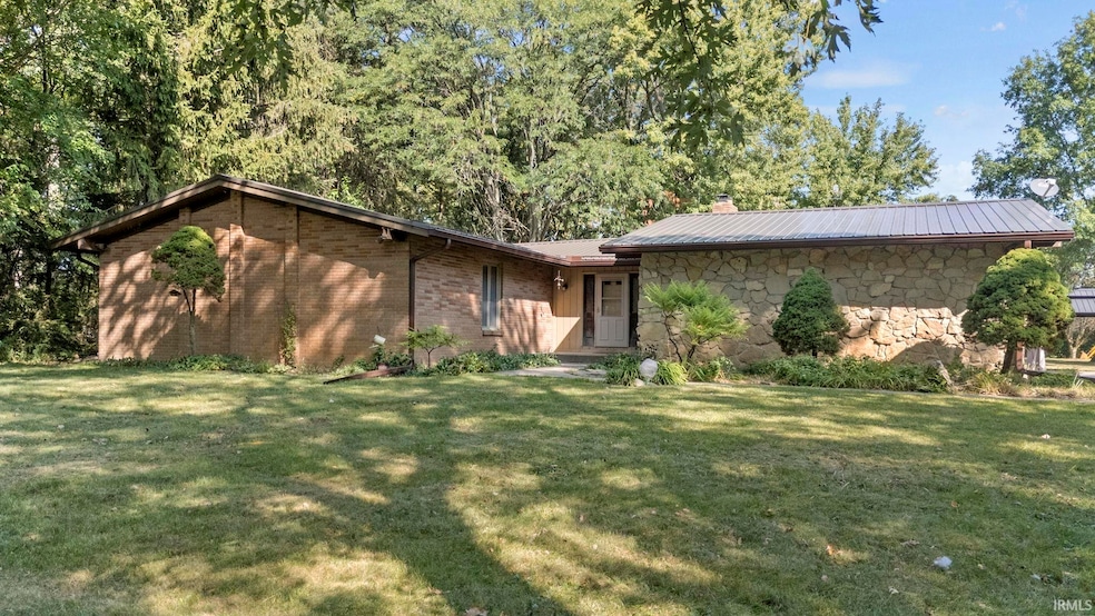 8812 Lafayette Center Rd, Yoder, IN 46798 - photo 1