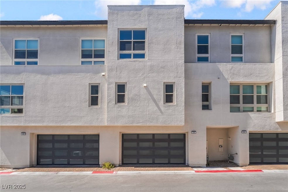 639 Spotted Falcon St, Las Vegas, NV 89138 - photo 1