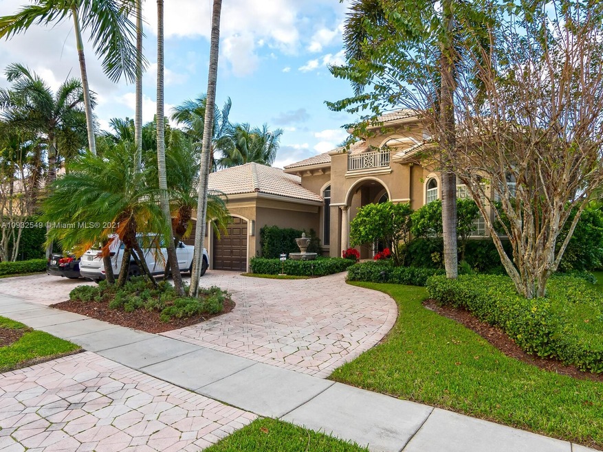 11075 Blue Palm St, Plantation, FL 33324 - photo 1