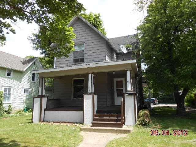 712 N Sycamore St, Lansing, MI 48906 - photo 1