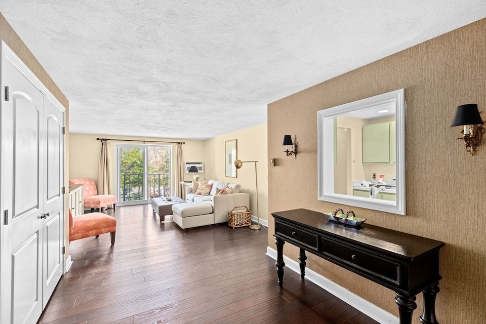 36 Greentree Ln unit 39, South Weymouth, MA 02190 - photo 1