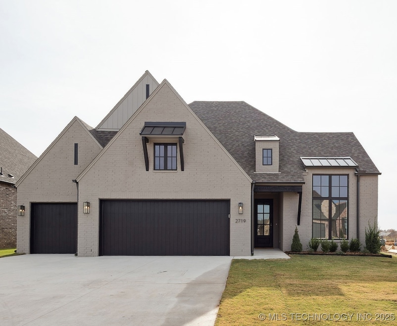 2719 W Van Buren Ct, Broken Arrow, OK 74011 - photo 1