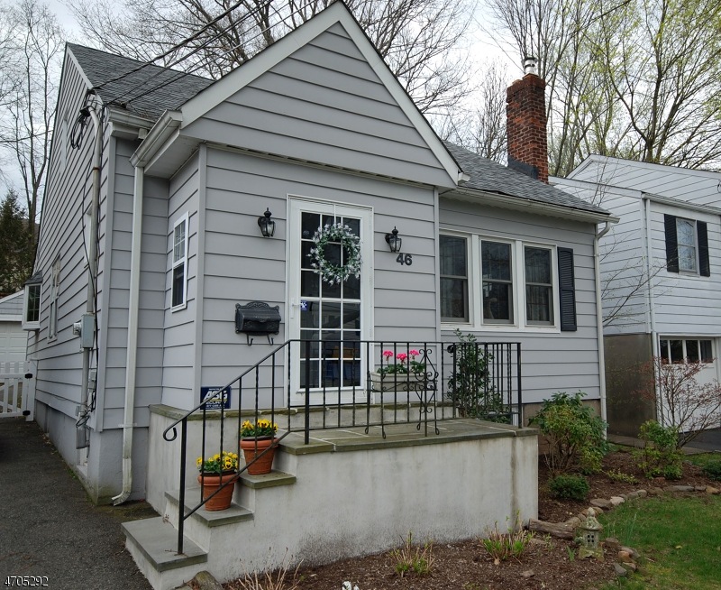 46 Robertson Rd, West Orange, NJ 07052 - photo 1