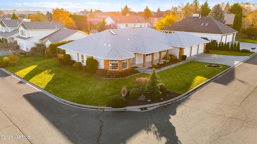 9102 W Barge St, Yakima, WA 98908 - photo 1