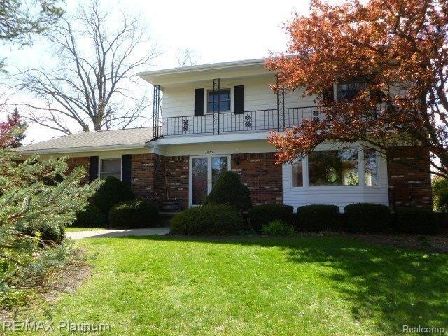 1875 Echo Hills Rd, Howell, MI 48855 - photo 1