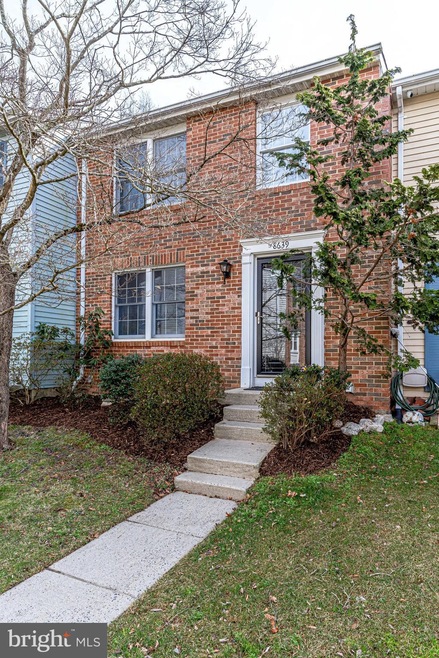 8639 Spring Creek Ct, Springfield, VA 22153 - photo 1