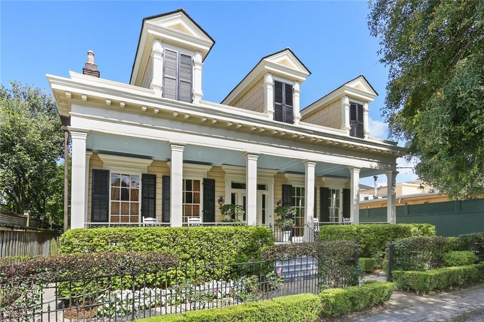FABULOUS CENTER-HALL COTTAGE ON OVERSIZED LOT