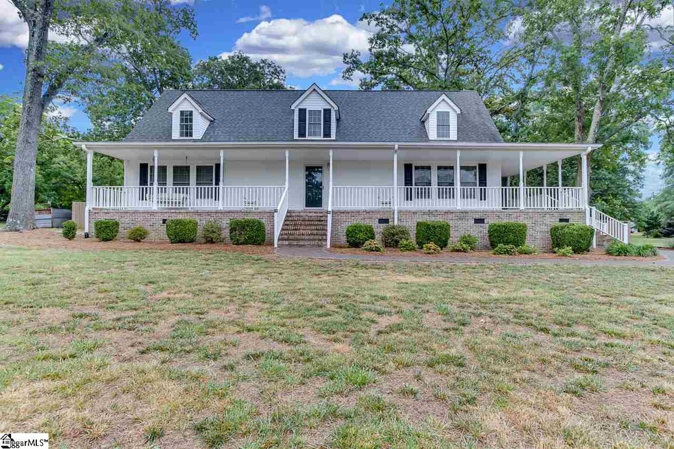 501 Brooks Rd, Mauldin, SC 29662 - photo 1