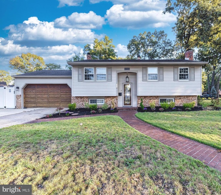 1077 Brewer Ave, West Deptford, NJ 08093 - photo 1