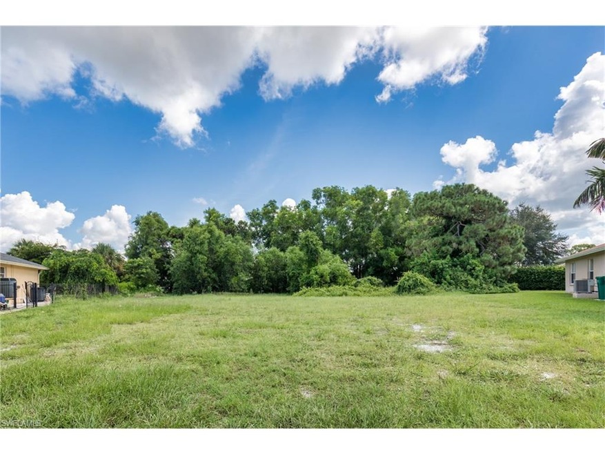 Over-sized lot! Desirable location ! Close to YMCA