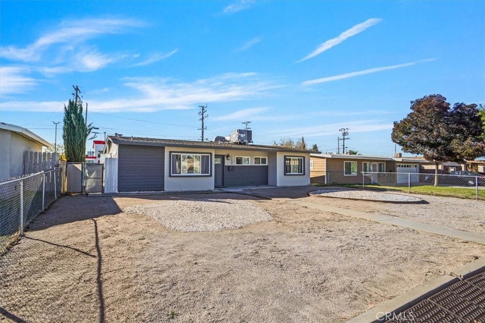 1052 W Avenue j15, Lancaster, CA 93534 - photo 1