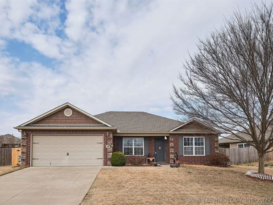 2612 W Fredericksburg St, Broken Arrow, OK 74011 - photo 1
