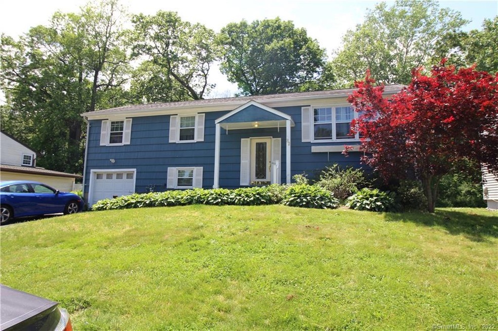 82 Hilltop Ln, West Haven, CT 06516 - photo 1