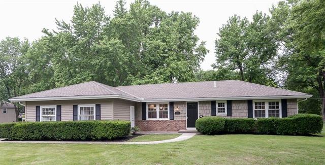 5324 Switzer St, Shawnee, KS 66203 - photo 1