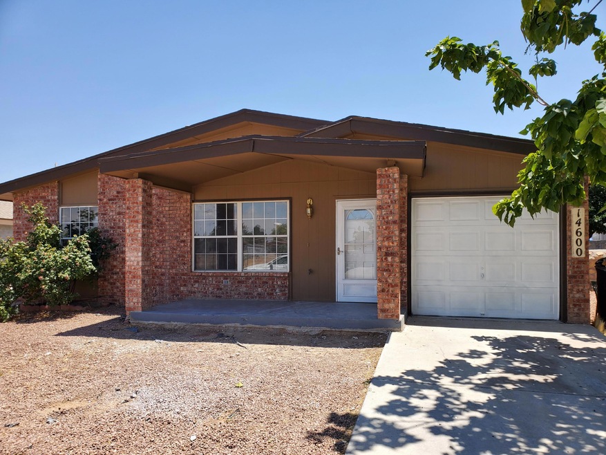 14600 Alcon Dr, Horizon City, TX 79928 - photo 1